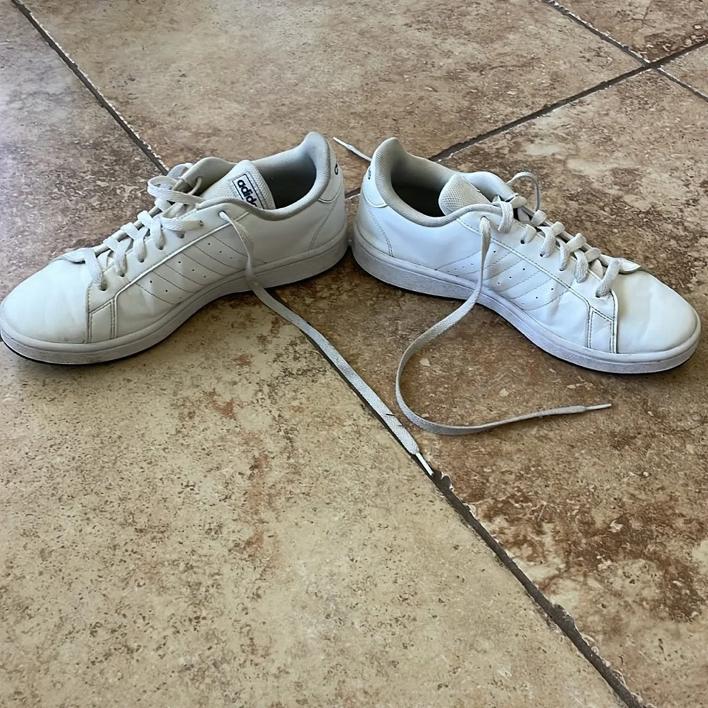 Men’s Adidas casual shoes - Picture 6 of 8